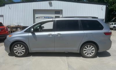 2017 Toyota Sienna LE