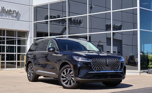 2025 Lincoln Aviator Base