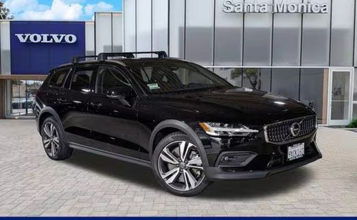 2026 Volvo V60CC Plus