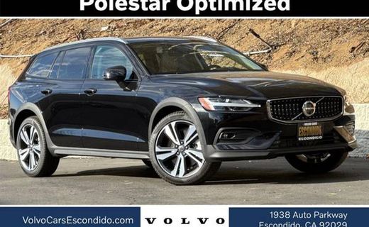 2025 Volvo V60CC Plus