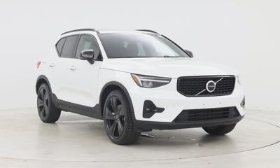 2023 Volvo XC40 Plus Dark