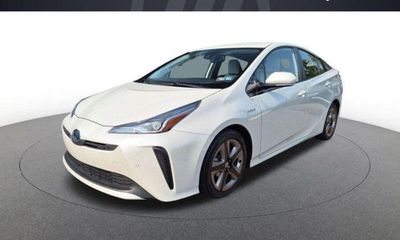 2020 Toyota Prius LE
