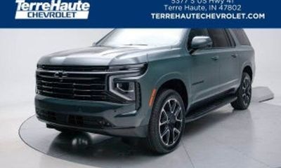 2024 Chevrolet Suburban LT