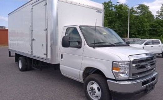 2027 Ford E-450 Base