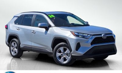 2024 Toyota RAV4 LE