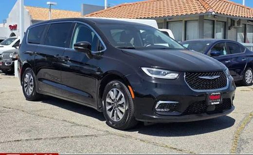 2024 Chrysler Pacifica Select