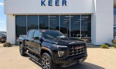 2024 GMC Canyon AT4