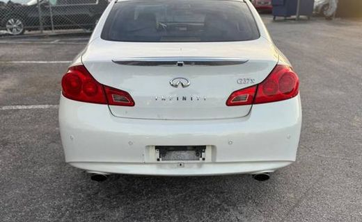 2010 Infiniti G37