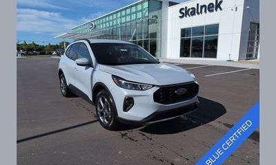 2025 Ford Escape ST Line Select