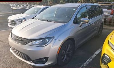 2018 Chrysler Pacifica Touring Plus