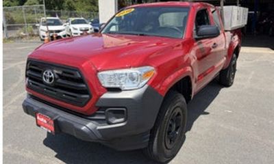 2016 Toyota Tacoma SR SR5
