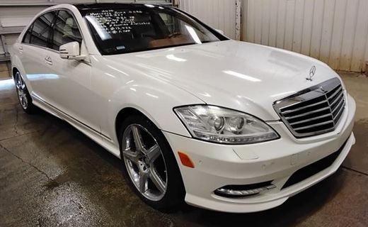 2010 Mercedes-Benz S-Class S550