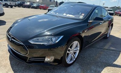 2014 Tesla Model S