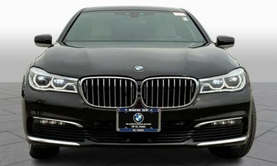 2018 BMW 750i B7