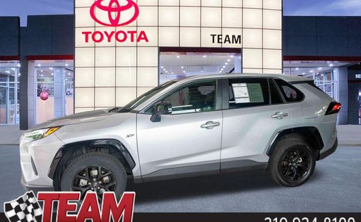 2024 Toyota RAV4 LE