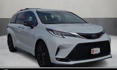 2023 Toyota Sienna XSE XLE
