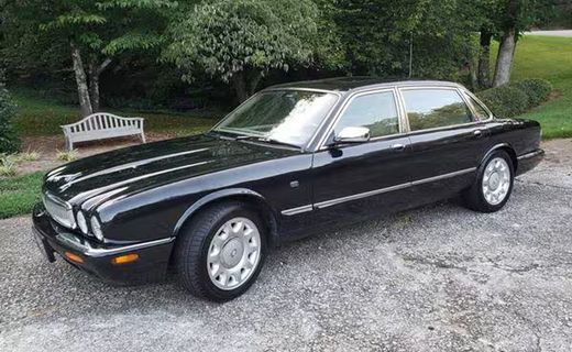 2003 Jaguar XJ8
