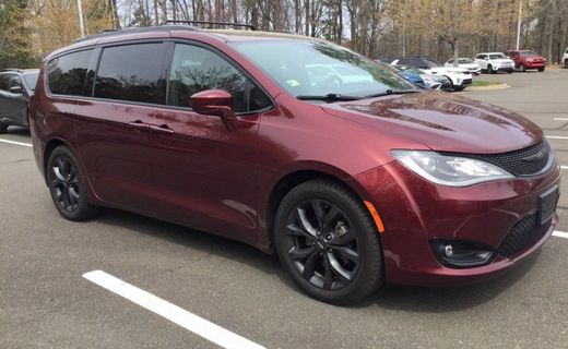 2018 Chrysler Pacifica Touring Plus