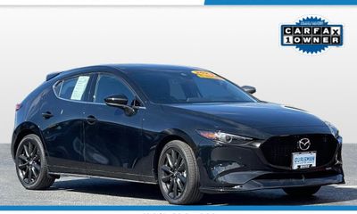 2023 Mazda MAZDA3 Premium Plus Package