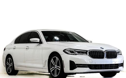 2023 BMW 530i