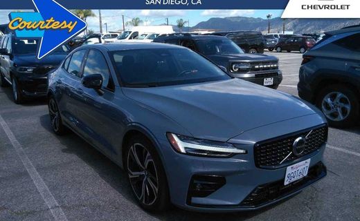 2024 Volvo S60 Plus Dark