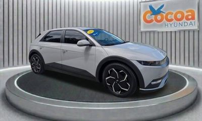 2024 Hyundai Ioniq 5 SE