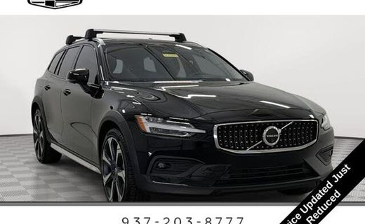 2025 Volvo V60CC Ultra