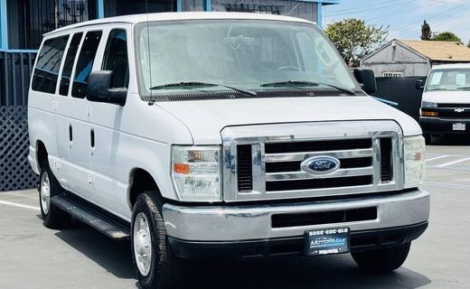 2013 Ford E-350 XL