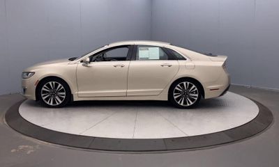 2017 Lincoln MKZ Select
