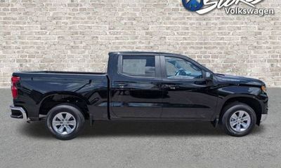 2025 Chevrolet Silverado LT
