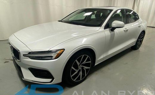 2020 Volvo S60 Momentum
