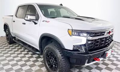 2025 Chevrolet Silverado ZR2