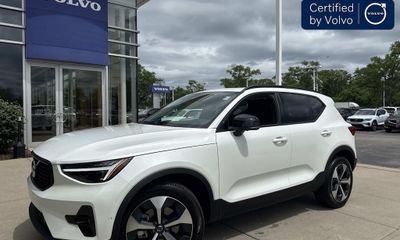 2026 Volvo XC40 Plus Dark
