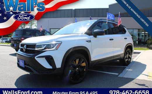 2024 Volkswagen Taos 4MOTION SE Black