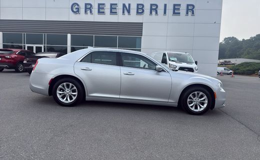 2021 Chrysler 300