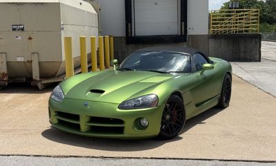 2004 Dodge Viper SRT 10