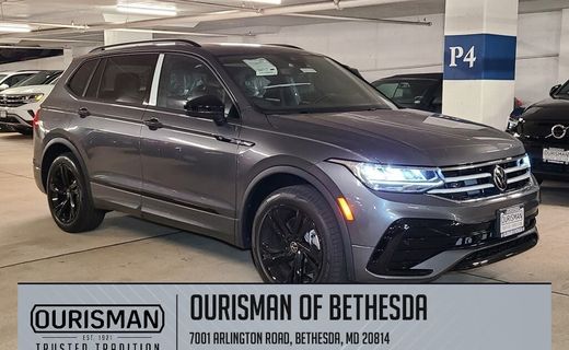 2023 Volkswagen Tiguan SE Black