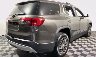 2019 GMC Acadia SLT 1