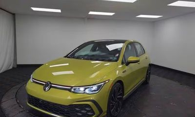 2022 Volkswagen Golf GTI Autobahn