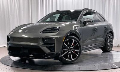 2025 Porsche Macan Turbo Electric