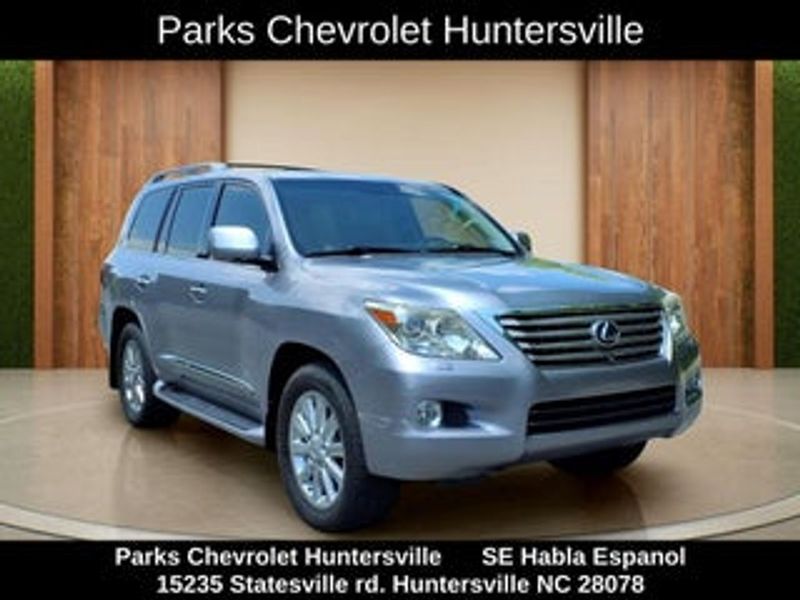 2009 Lexus LX — a typically priced live listing