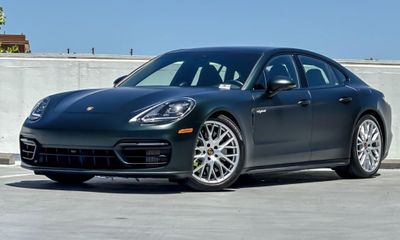 2022 Porsche Panamera 4S E Hybrid