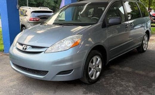 2010 Toyota Sienna LE