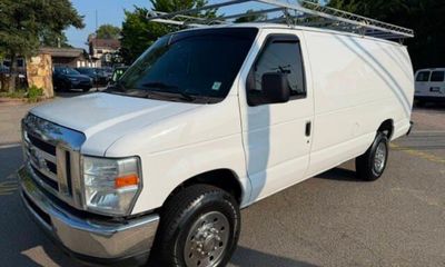 2013 Ford E-350 Super Duty