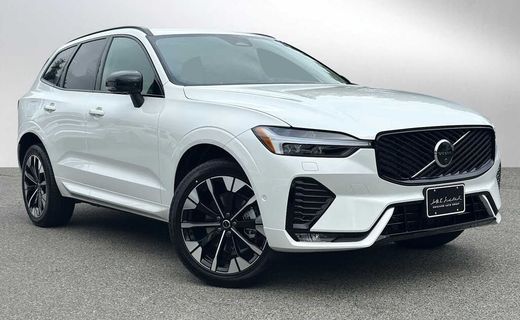 2026 Volvo XC60 Plus Dark
