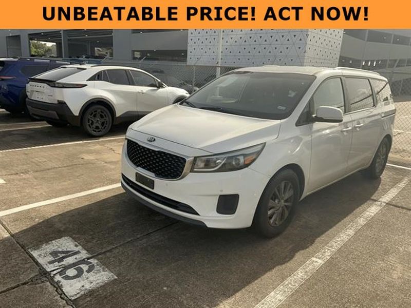 2017 Kia Sedona — a typically priced live listing