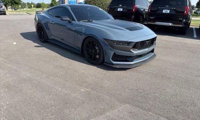2024 Ford Mustang Dark Horse