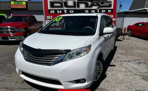 2013 Toyota Sienna XLE