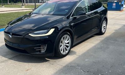 2016 Tesla Model X 90D
