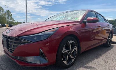 2023 Hyundai Elantra Limited